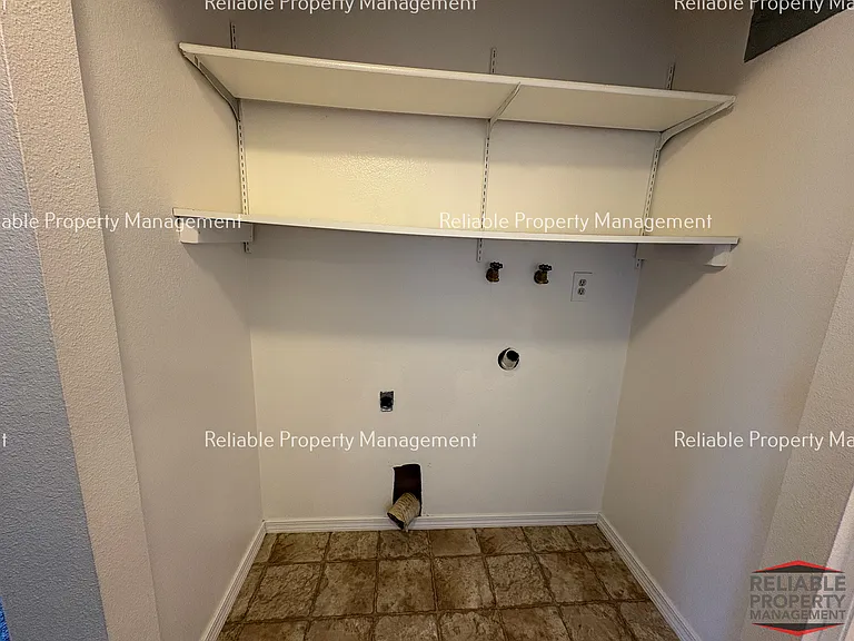 737 Cleveland St #1 — Photo 9