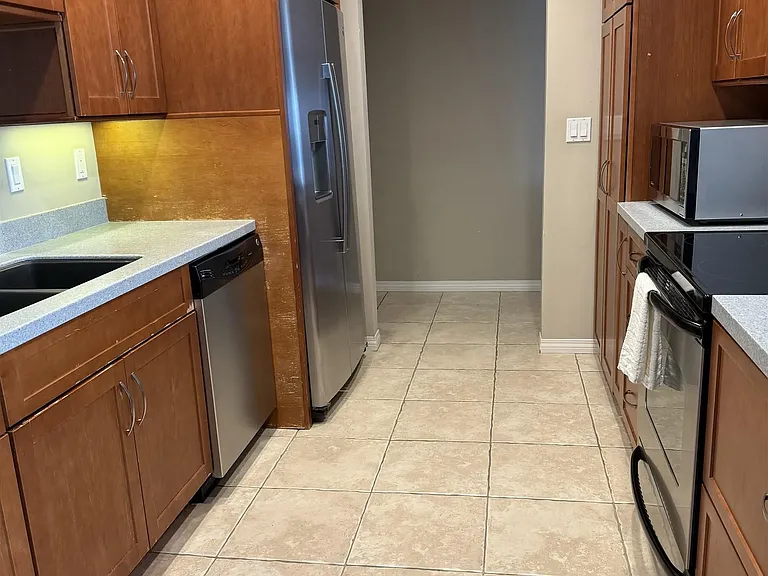909 Coast Blvd #6 — Photo 17