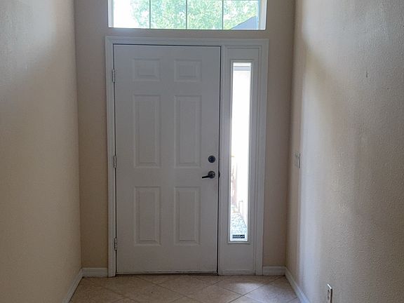 3rd image of 2362 Glasbern Cir