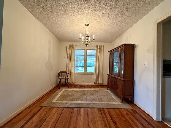 5th image of 121 Alcovy Ln