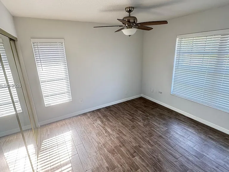 2736 Carnation Ct — Photo 16