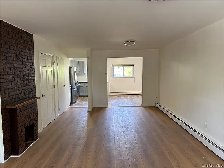 347 Quincy Ave — Photo 5
