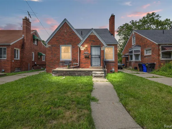 12251 Lansdowne St, Grosse Pointe, MI 48224