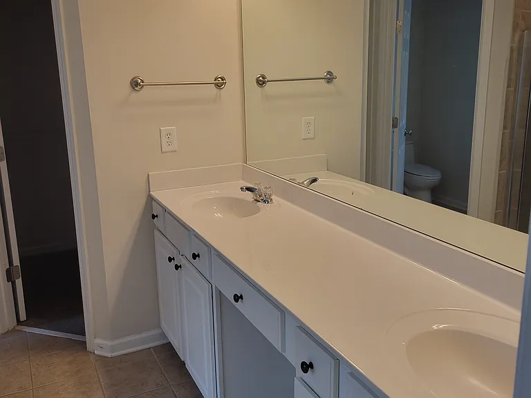 105 Finchley Dr — Photo 19