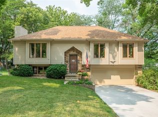 1788 NW 104th St, Clive, IA 50325