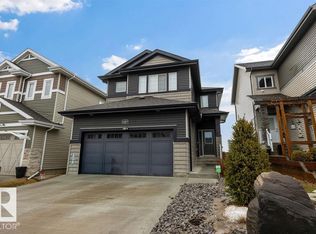 1057 Coopers Hawk Link NW, Edmonton, AB T5S0M2