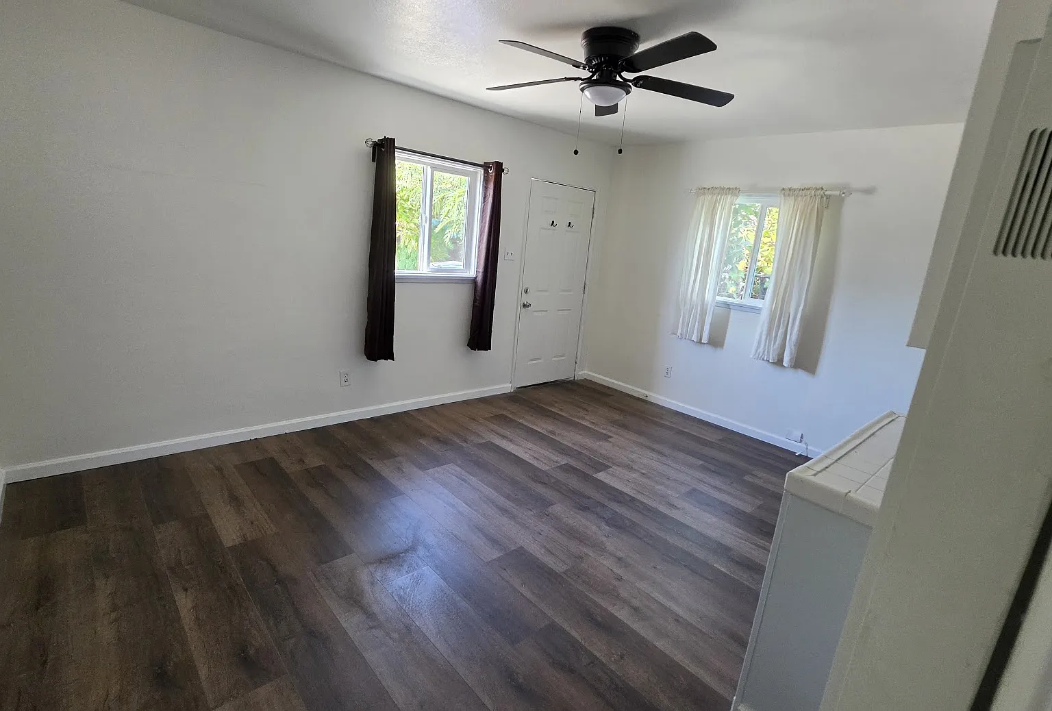 Studio, 285 sqft, $1,500 — Photo 2