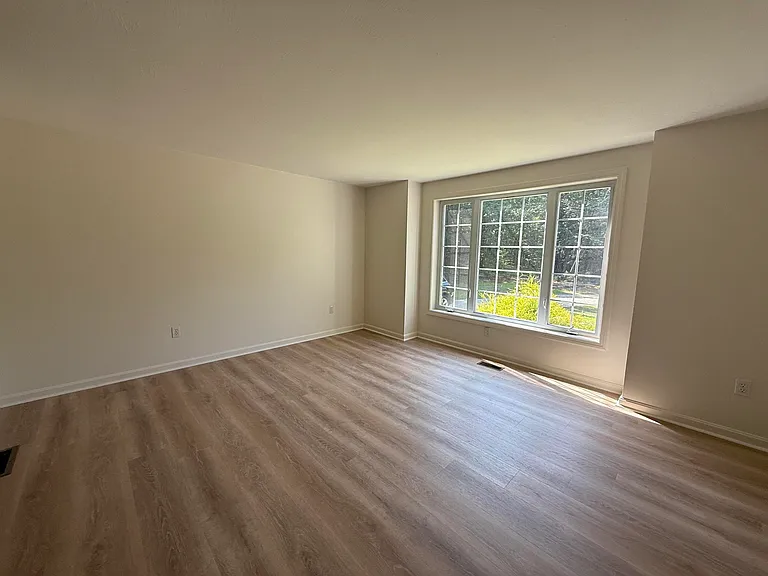 144 Main St #3 — Photo 3