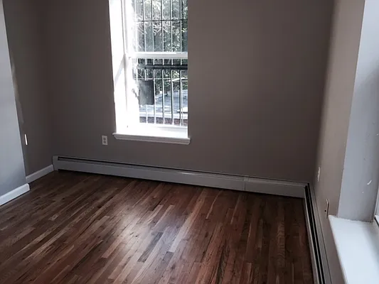 Rented by Premier Metro Realty Corp | media 44