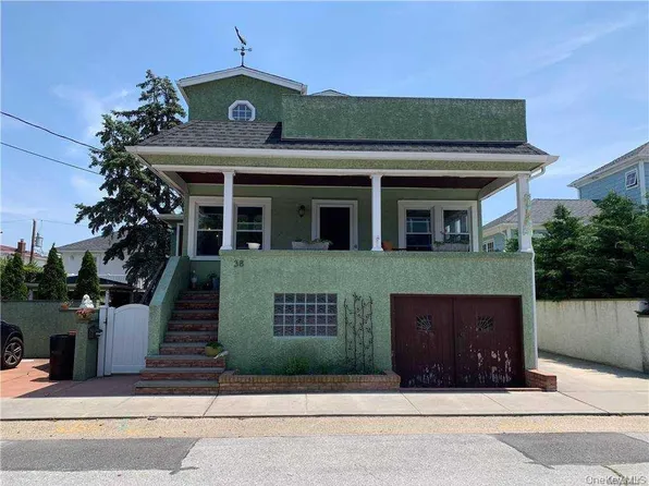 38 Clayton Ave, East Atlantic Beach, NY 11561