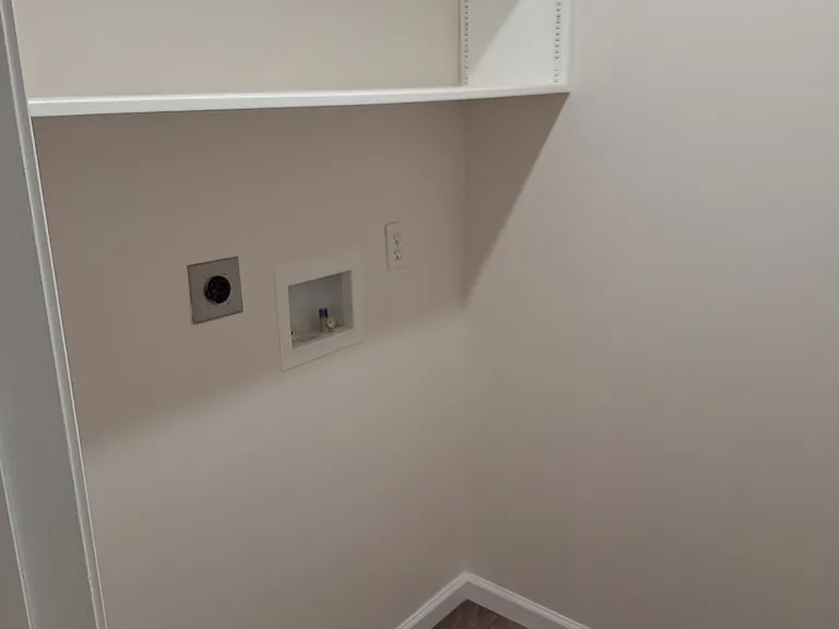 7120 Bond St — Photo 15
