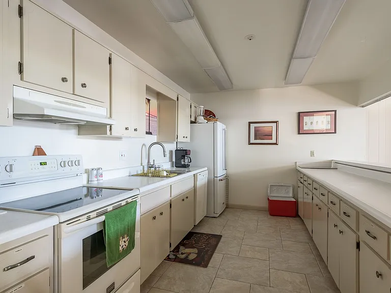 30 Turner St #502 — Photo 15
