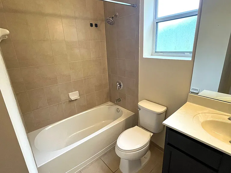 9401 SW 172nd Ave — Photo 8