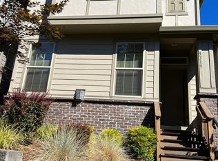 9319 SW Treble Ln, Portland, OR 97225