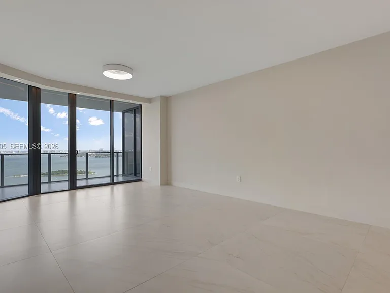 700 NE 24th St #2803 — Photo 13