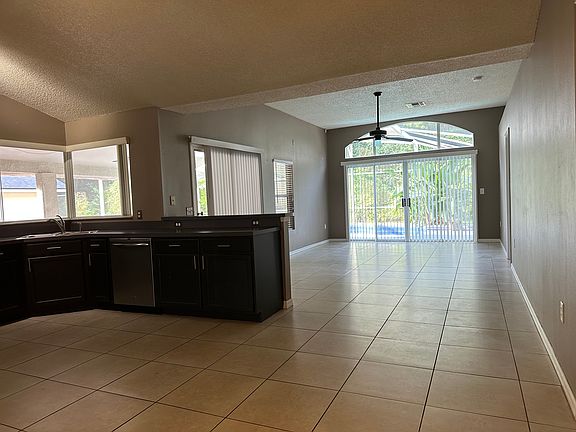 5th image of 906 Thousand Oaks Blvd