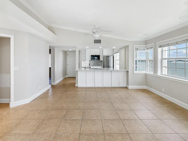1060 Lake Shore Dr #201 — Photo 15