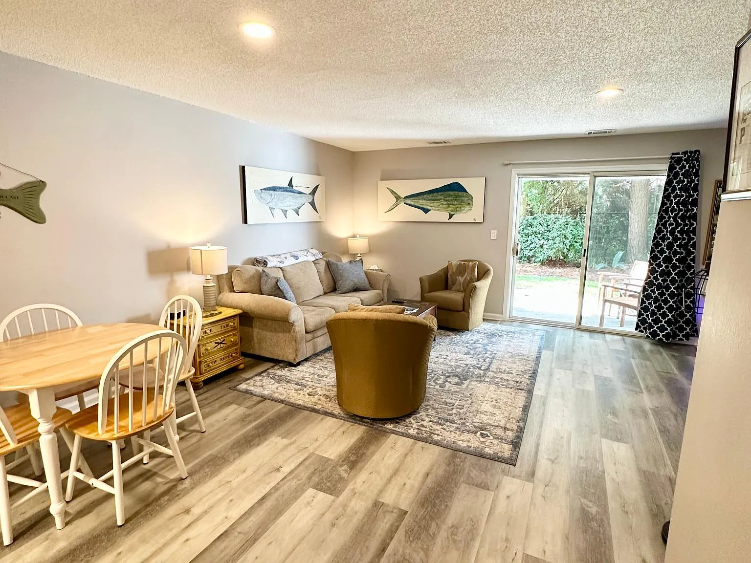 2 bed, 2.5 bath, 1100 sqft, $2,700 — Photo 1
