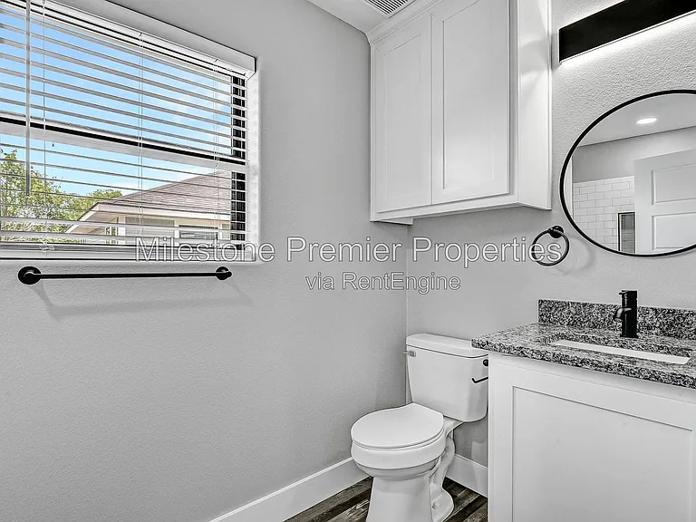 1323 S 5th Ave — Photo 18