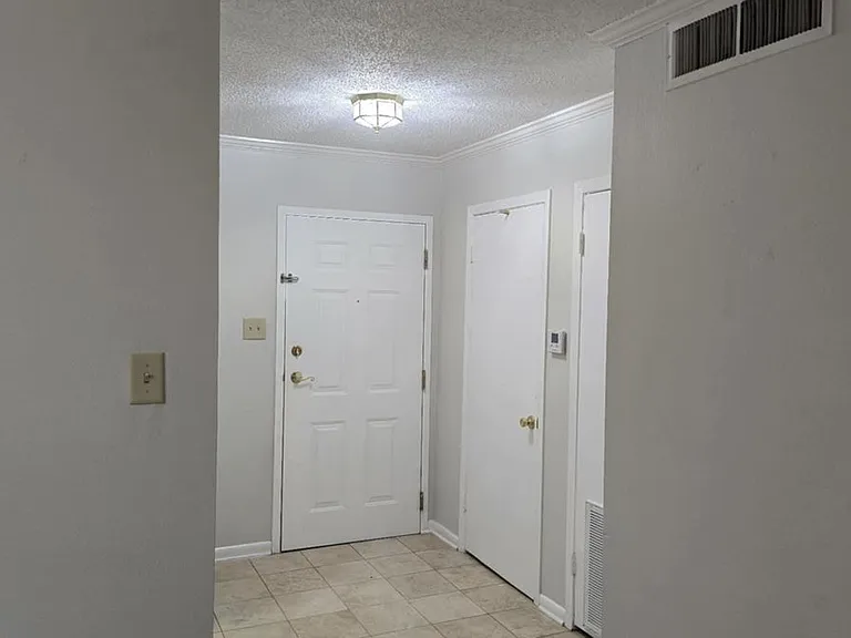 4735 Government St #104 — Photo 9