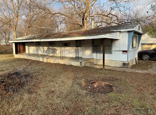 185 S Cherokee St, Vera, OK 74082