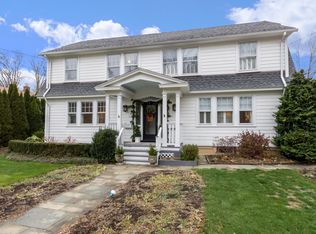 1426 Stratfield Rd #1426, Fairfield, CT 06825