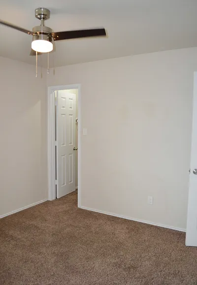 4808 Green Meadow St — Photo 40