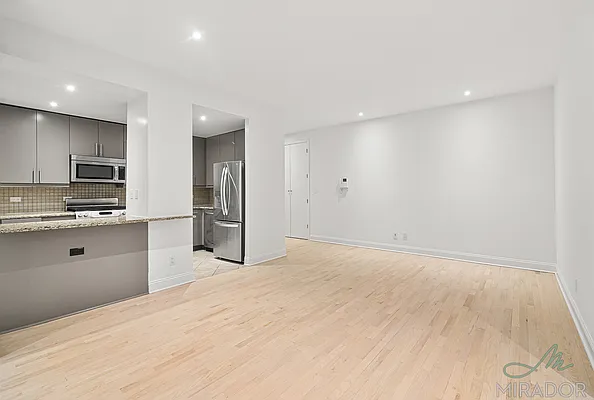 Rented by Mirador Real Estate | media 11