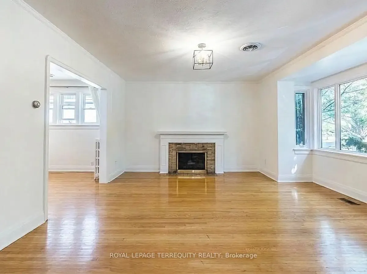 3 bed, $4,199 — Photo 3