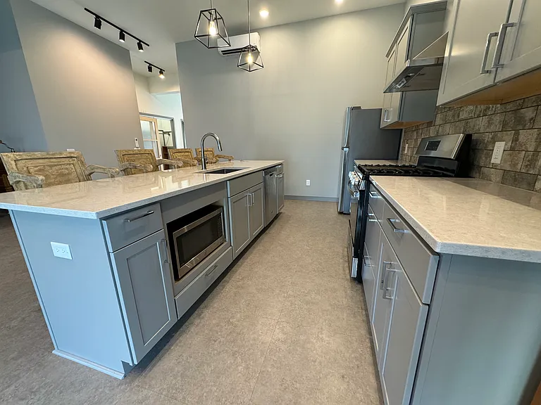 220 King St SE #8 — Photo 8