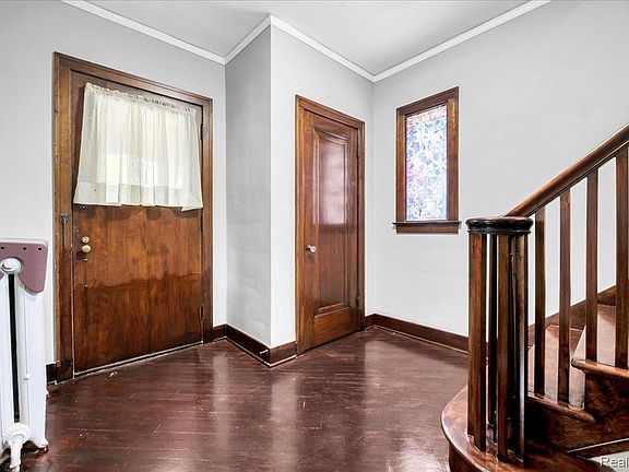 2nd image of 12725 Broadstreet Ave