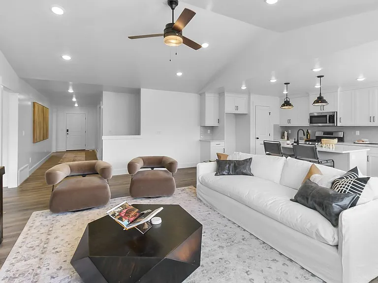 1322 E 1220 N — Photo 1