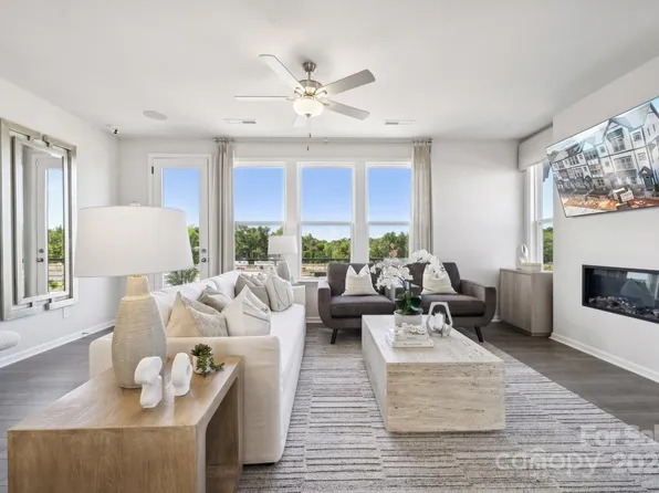 2050 Alexander Village Main Dr #15, Charlotte, NC 28262