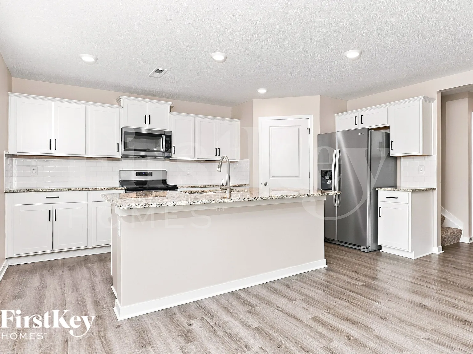 4 bed, 2.5 bath, 2562 sqft, $2,885 — Photo 4