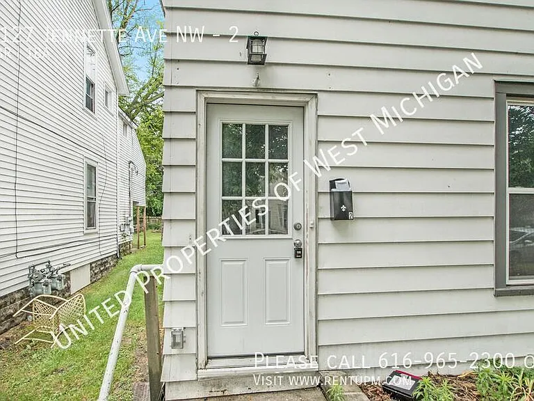1127 Jennette Ave NW #2 — Photo 16