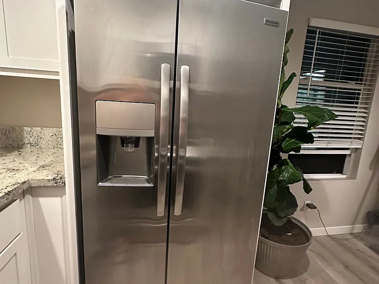 Refrigerator