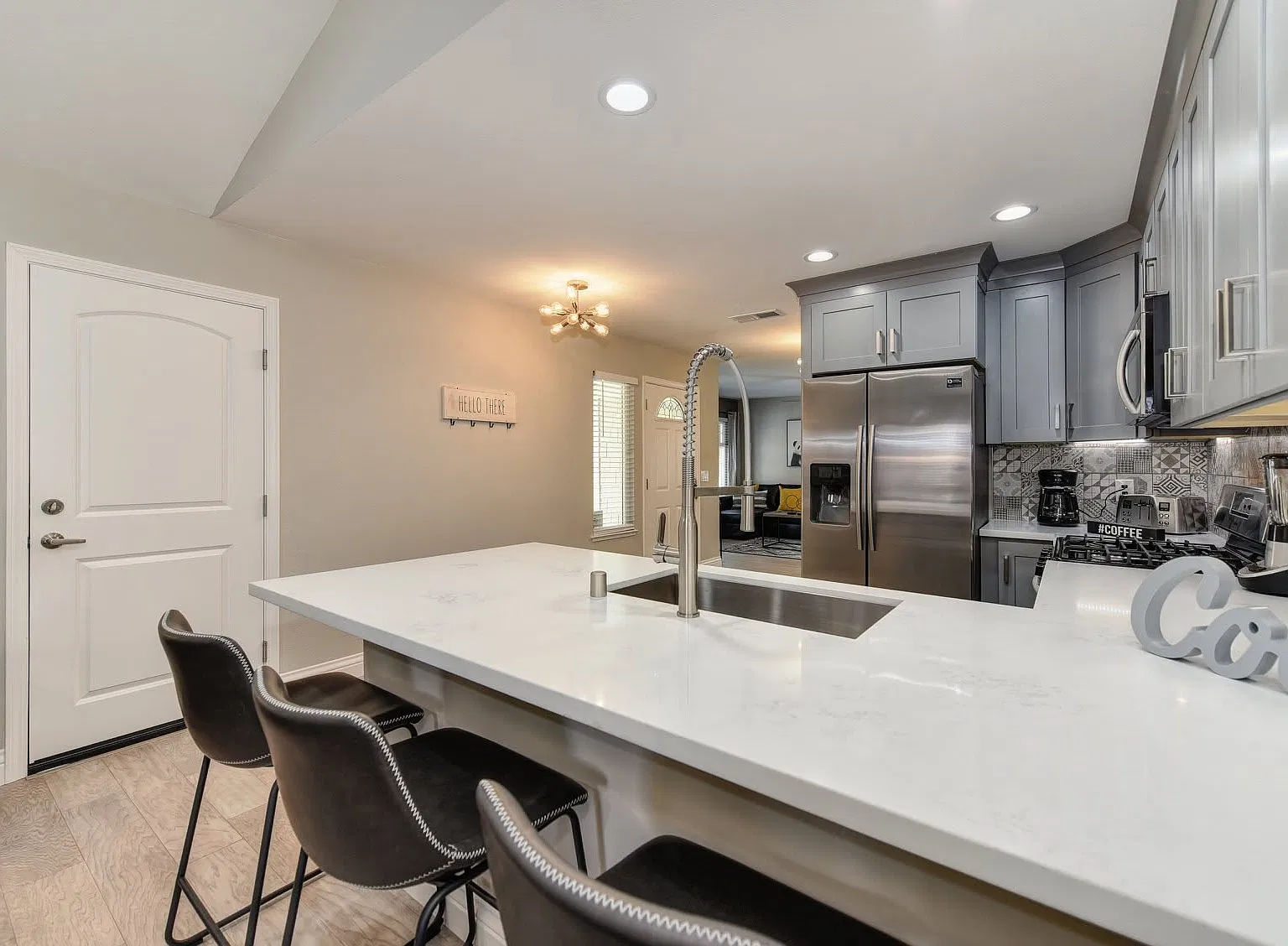 4 bed, 1318 sqft, $1,050 — Photo 2