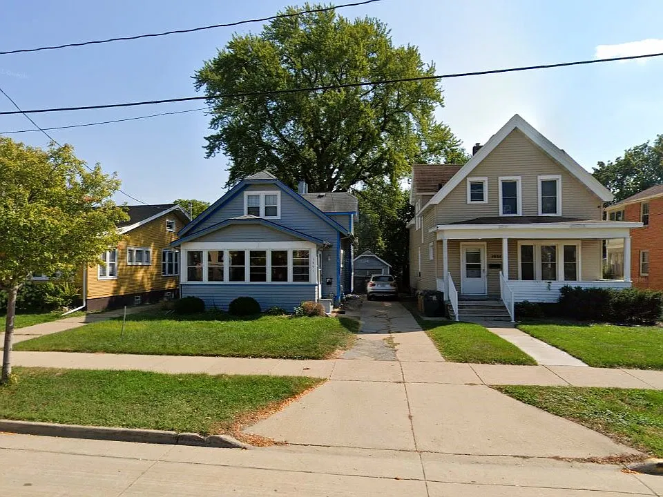 1941 E Washington Ave