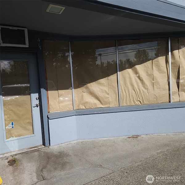 5th image of 415 Main Street