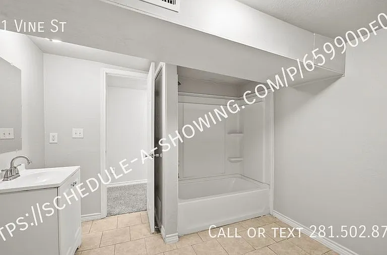 741 Vine St — Photo 10