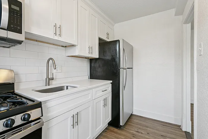 1 bed, 1.0 bath, 476 sqft, $1,200 — Photo 1