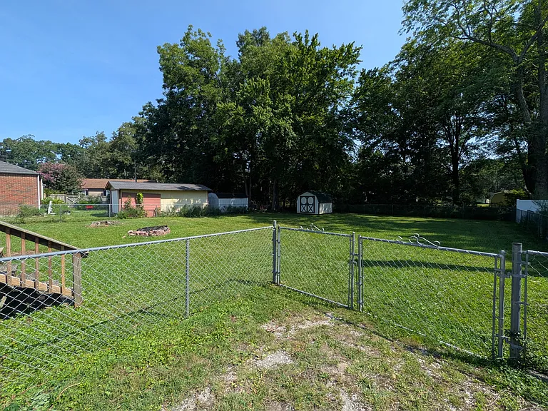 600 N Anderson St — Photo 16