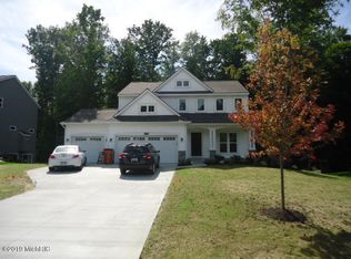 2734 W Morgan Trl NE, Rockford, MI 49341
