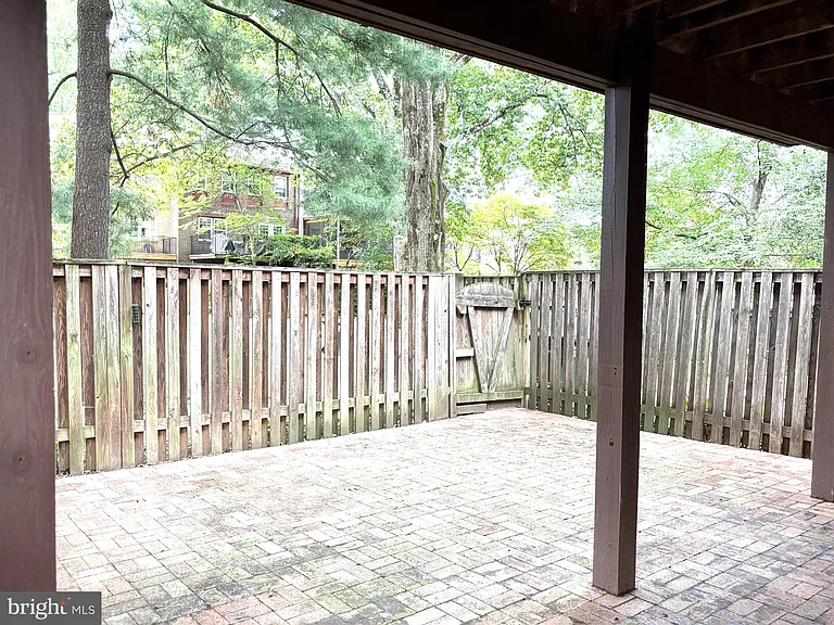 11741 N Shore Dr — Photo 12