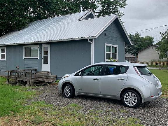 4th image of 8505 E Alki Ave
