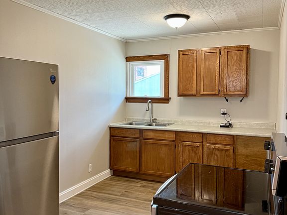 3rd image of 204 N Water St