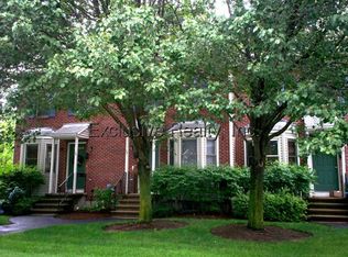 39 Lenglen Rd, Newton, MA 02458