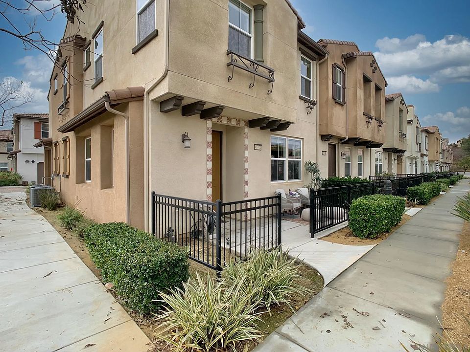 1st image of 40314 Calle Real