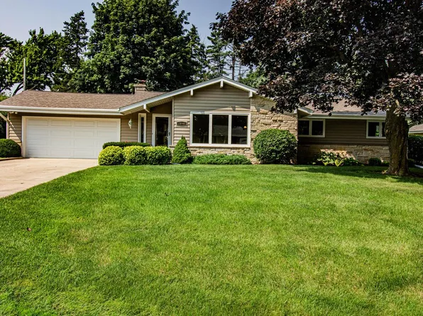 13540 West Park AVENUE, New Berlin, WI 53151