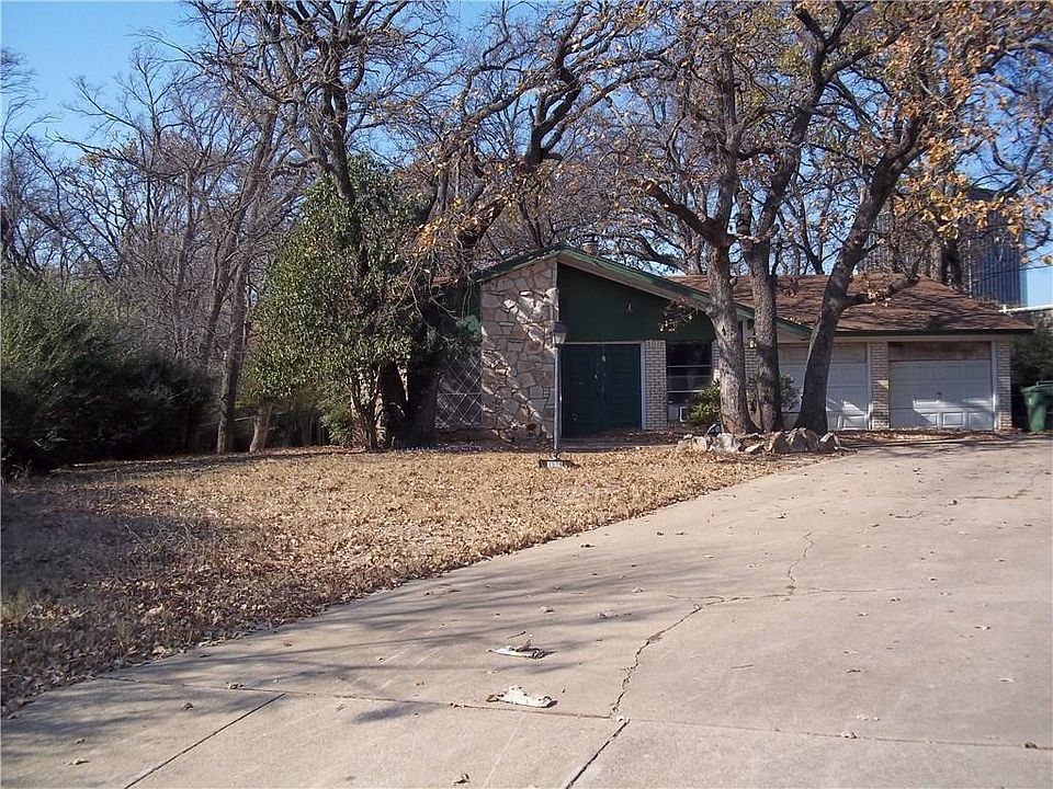 2nd image of 1329 Willowbrook Ct